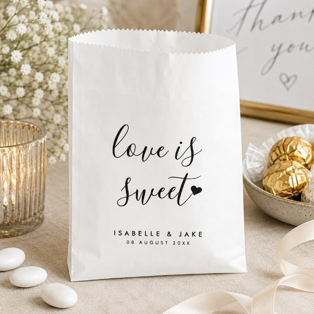Sacolas de Favor de Casamento | Amor é um Saco de  (Custom sweet treat wedding favor bags for candy bars, dessert tables, and guest gifts.)