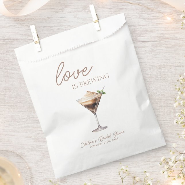 Sacolinha Amor é Criar Chá de panela Espresso Martini (Love is Brewing Espresso Martini Bridal Shower Favor Bags, Coffee Theme Bridal Brunch, Chic, Trendy)