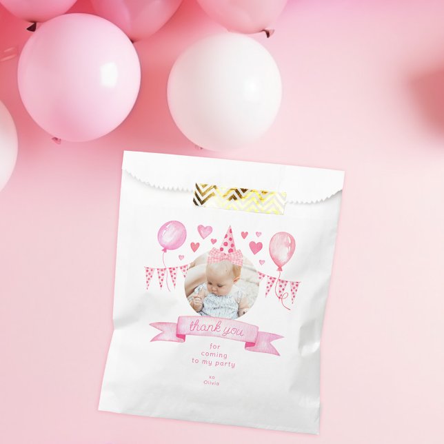 Sacolinha Aniversário do Arco de Bebê Rosa Coquette - Obriga (favor gift bag with custom photo and coquette birthday hat and bow that's movable to fit your design)
