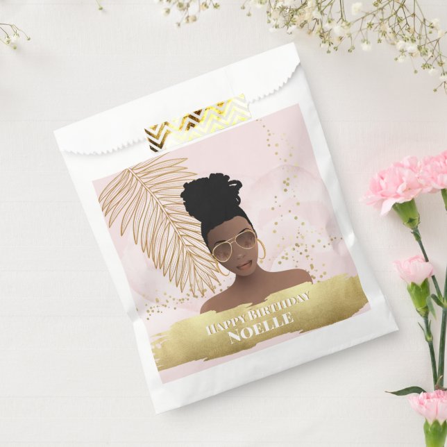 Sacolinha Aniversário, Mulher Negra, Folha Tropical Dourada, (Selado)