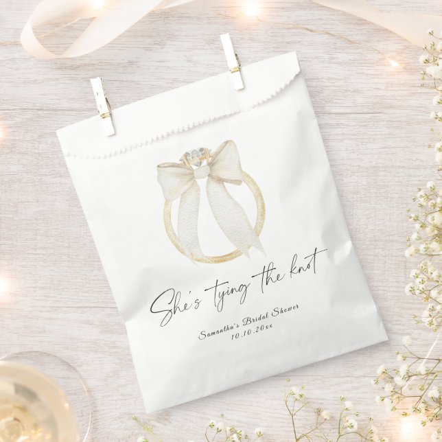 Sacolinha Arco de Noiva Ela está se casando Chá de Panela (Cortado)