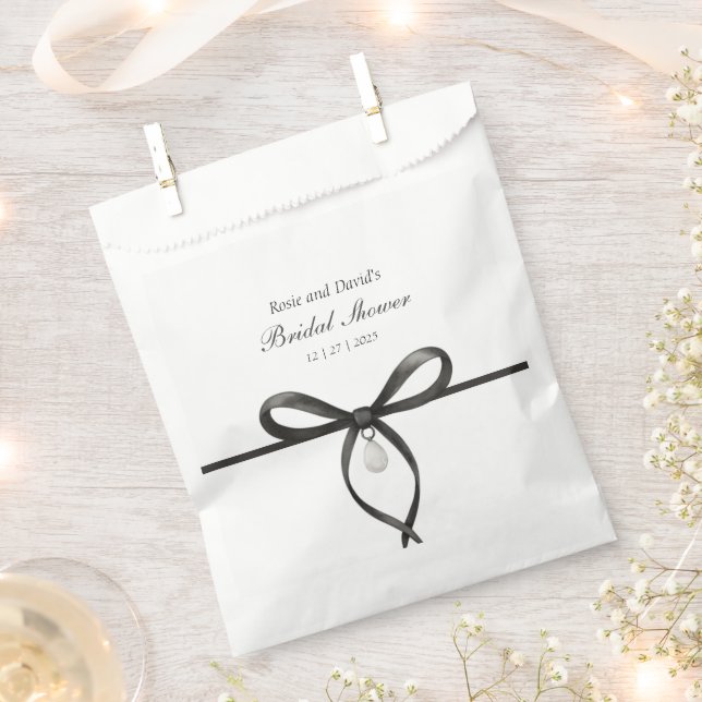Sacolinha Black Bow With Pearl Old Money Style Bridal Shower (Cortado)