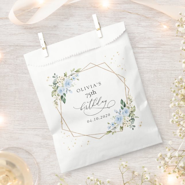 Sacolinha Blue Flowers, White Flowers, Greenery, Birthday (Cortado)