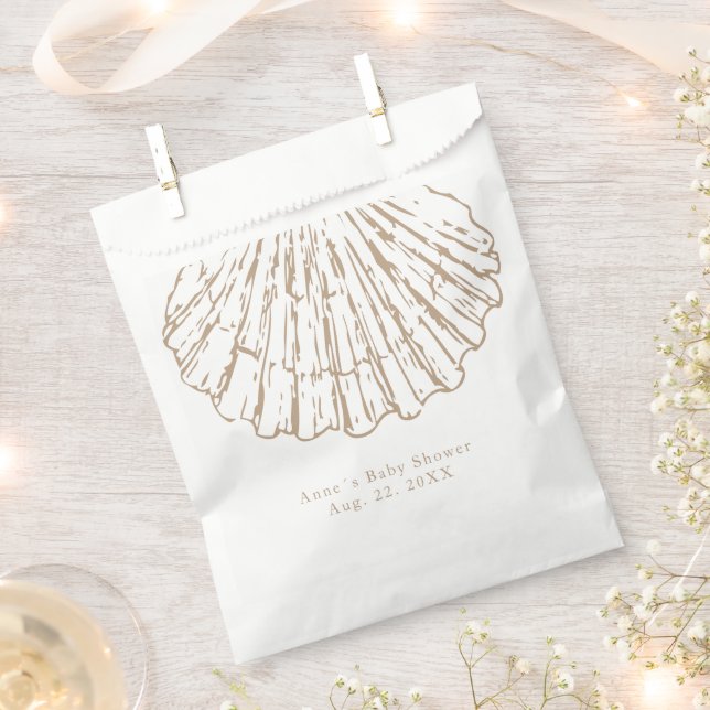 Sacolinha Bolo de Bebê com Caligrafia Elegante em Concha de  (Cortado)