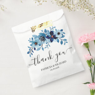 Sacolinha Buquê de Flores Aquarela Azul Elegante e Empolado