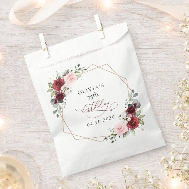 Sacolinha Burgundy Red Flowers, Pink Flowers, Birthday (Cortado)