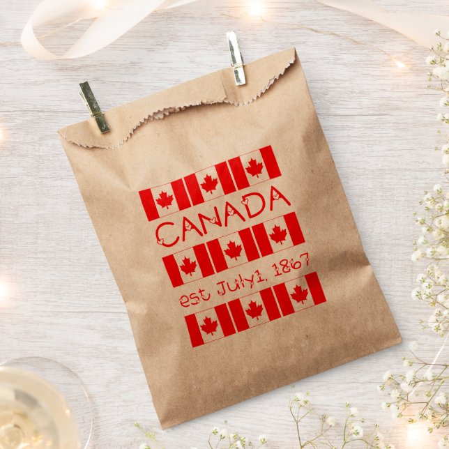 Sacolinha Canada Day Maple Leaf Canadian Flag Typoographic (Cortado)