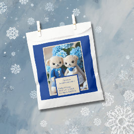 Sacolinha casal de casamento de crochê azul e branco