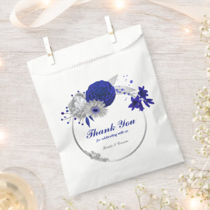 Sacolinha casamento de flores azuis-reais elegantes