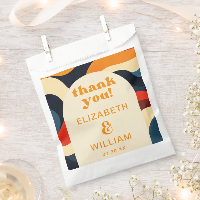 Sacolinha Casamento de Groovy Colorful Retro Wavy Boho Obrig (Cortado)