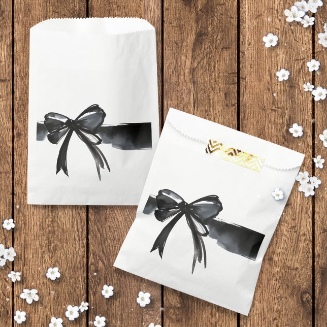 Sacolinha Casamento Moderno do Arco de Água Negra casando (Tying The Knot elegant simple trendy Watercolor black white Bow Modern Wedding Favor Bags for guests)