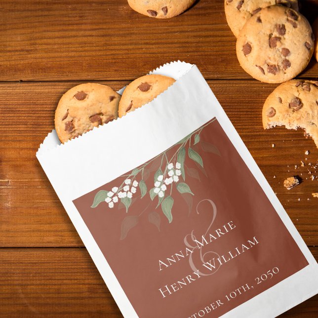 Sacolinha Casamento Simples Favorece Terracotta Elegante (Terracotta Wedding reception treat paper bag, with elegant greenery and florals. )