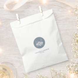 Sacolinha Casamento vitoriano em azul com flores brancas