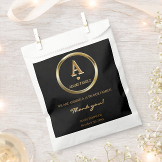 Sacolinha Chá de fraldas da família Elegante Black e Dourada
