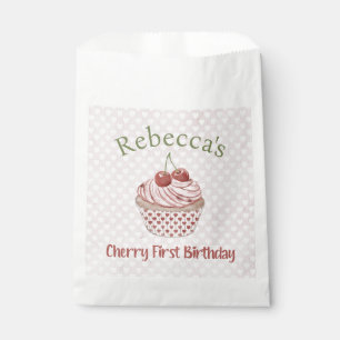 Sacolinha Cherry First Birthday Coquette Watercolor Cupcake