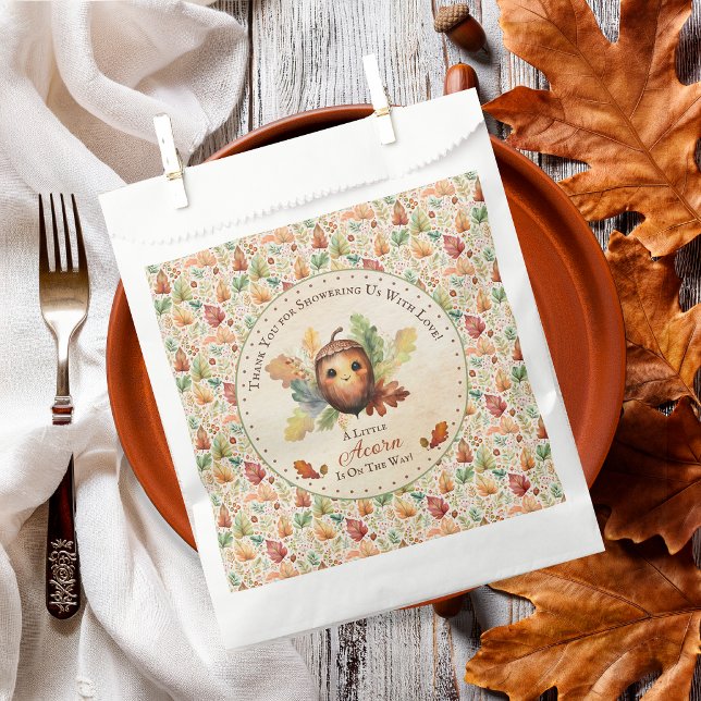 Sacolinha Chuva de Bebê Pequena Bolota (Little Acorn Favor Bag with autumn woodland watercolor design)