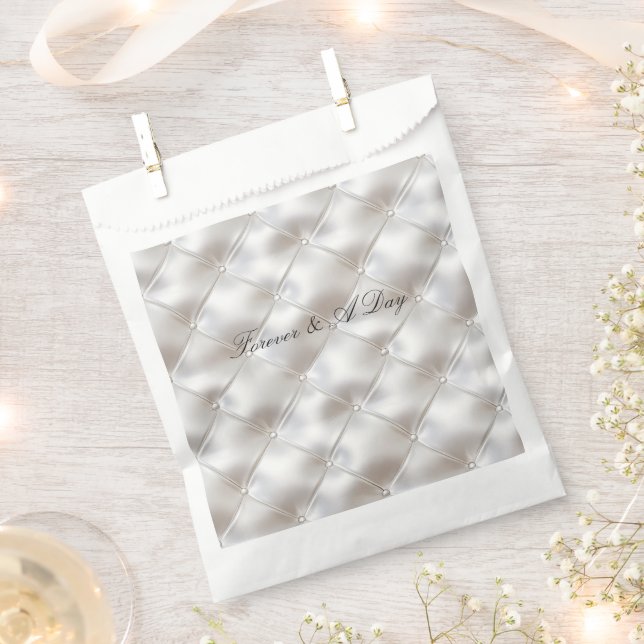Sacolinha Couro Falso Branco Glam Romântico (Cortado)