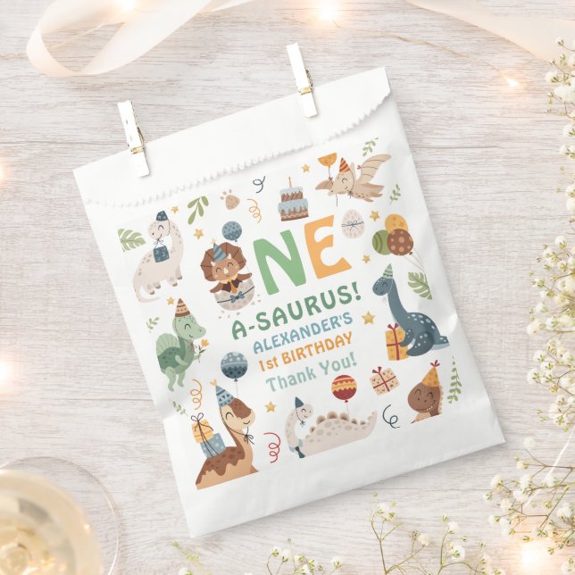 Sacolinha Dinosaur 1st Birthday Boy One A-Saurus Dino Party (Cortado)