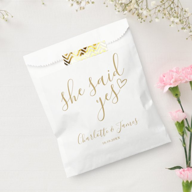 Sacolinha Ela Disse Sim Festa de Noivado Chic Dourado (Selado)