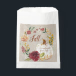 Sacolinha Fall Autumn Party Pumpkin Floral Watercolor Wreath<br><div class="desc">Estes elegantes e modernos sacos de design de aquarelas irão carregar através da sua celebração do outono, festa de aniversário, chá de panela ou outro tema de evento especial de forma fácil e barata. Celebrar cai toda a estação com esta elegante design de coroa floral de aquarela que apresenta uma...</div>