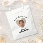 Sacolinha Favor do Rosto do Festa de solteira Engraçado<br><div class="desc">Acessório divertido para a festa de solteira da noiva. Adicione sua própria foto do noivo e personalize com seu próprio texto.</div>
