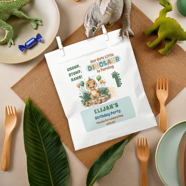 Sacolinha Festa de primeiro aniversario Bonito do Menino Din (Cute Little Dinosaur Boy 1st Birthday Party Favor Bags)
