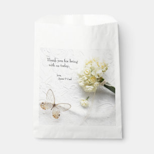 Sacolinha Flores amarelas claras com borboleta