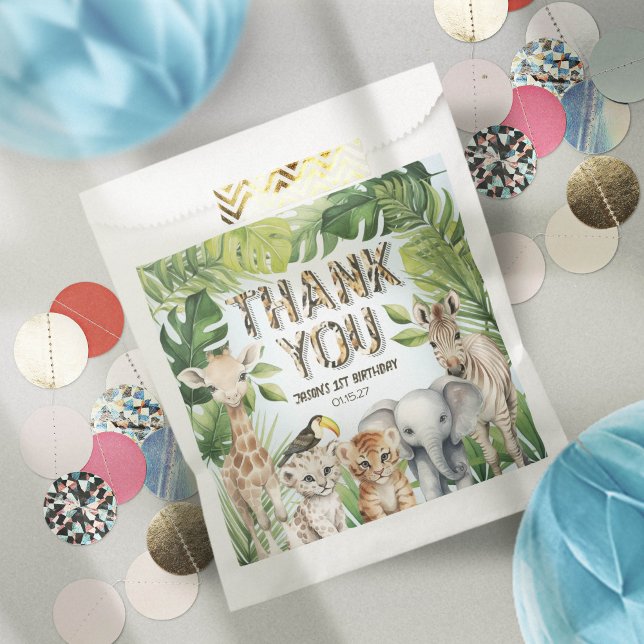 Sacolinha Folhas tropicais de aquarela, safari da selva, ani (Blue safari animals themed, WIld one boy 1st birthday  favor bags)