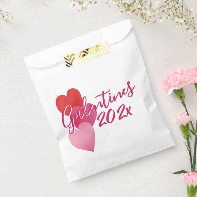 Sacolinha Galentines Party Favor Bag with 3 Hearts (Selado)
