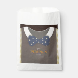 Sacolinha Garoto chá de fraldas outono macacão azul