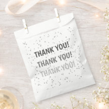 Garoto de relva de aniversário