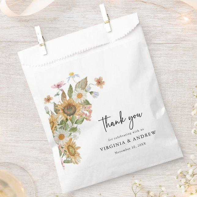 Sacolinha Girassol Elegante (Elegant Sunflower Wildflower Thank You Favor Bag by Painted Paperie
)