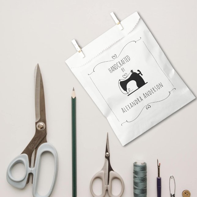 Sacolinha Girly Vintage Sewing Machine Hand Craft Minimal  (Girly Vintage Sewing Machine Hand Craft Minimal Favor Bag)