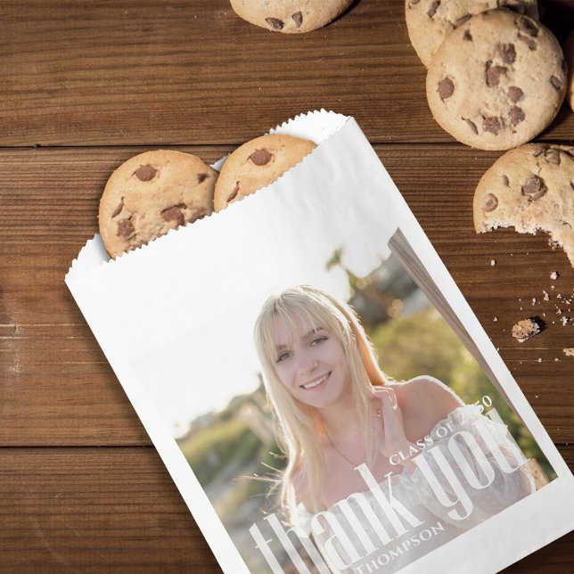 Sacolinha Graduação - Candy Favorece Caligrafia Dourada clás (Classic gold calligraphy graduation thank you favor bag perfect for elegant grad party treats.)