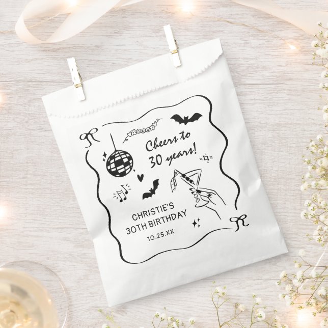 Sacolinha Hand Drawn Halloween Adult Birthday Party (Cortado)