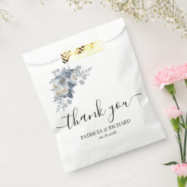 Sacolinha ilustração em aquarela rústica de um floral 