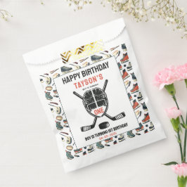 Sacolinha It’s Game Time Hockey 1st Birthday Party