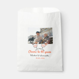 Sacolinha Laranja anima casamento de 60 anos