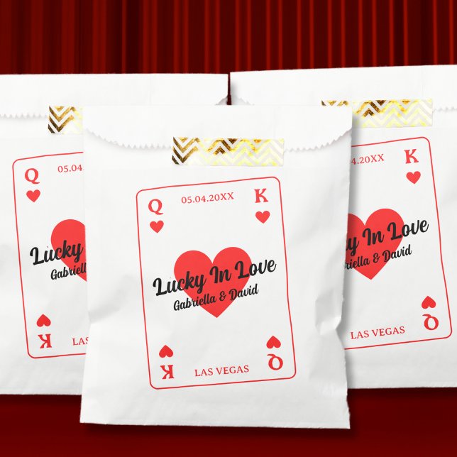 Sacolinha Lucky In Love Hearts Tocando Casais De Cartões (Lucky In Love Hearts Playing Card Couples Shower Favor Bag)