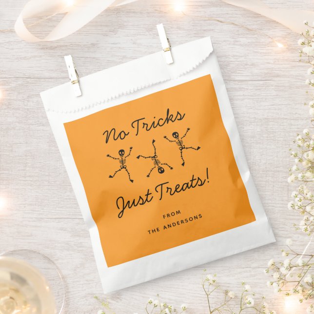 Sacolinha Mão Negra e Laranja Desenhada Esqueleto Halloween (Cortado)