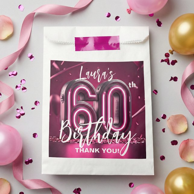 Sacolinha Modern Pink Neon 3D 60th Birthday Party Thank You (Criador carregado)
