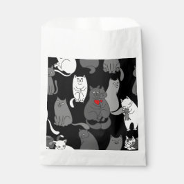 Sacolinha namorados gatos coração branco preto