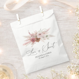 Sacolinha o amor é um doce pampas florescente, um casamento