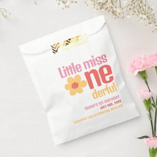 Sacolinha Pequena Senhorita Onelinda Retro Groovy Primeiro A (Selado)