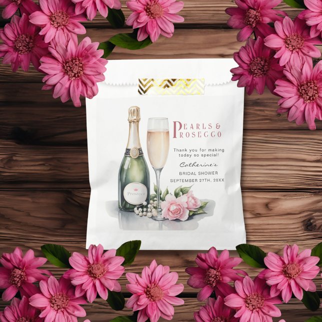 Sacolinha Pérolas E Prosecco Chá de panela Elegante Floral (Flat lay pearls and prosecco bridal shower rustic glam chic watercolor floral favor bag)