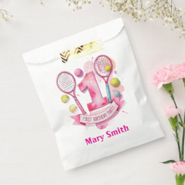 Sacolinha primeiro aniversario de tênis para menina no tema