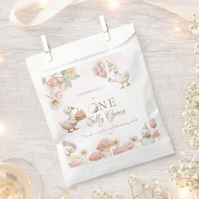 Sacolinha primeiro aniversario do Cogumelo do Jardim Flor do (Cortado)