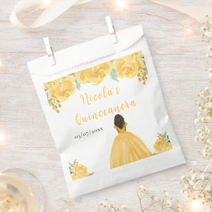 Sacolinha Princesa de Pele Escura Quinceanera Floral Dourada