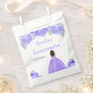 Sacolinha Princesa de Pele Escura Quinceanera Floral Roxa