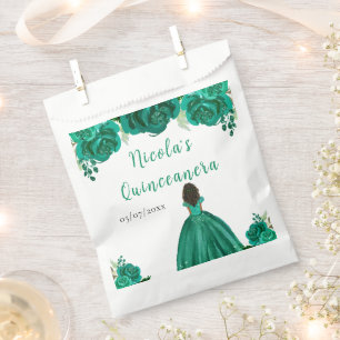 Sacolinha Princesa de Pele Escura Quinceanera Floral Verde